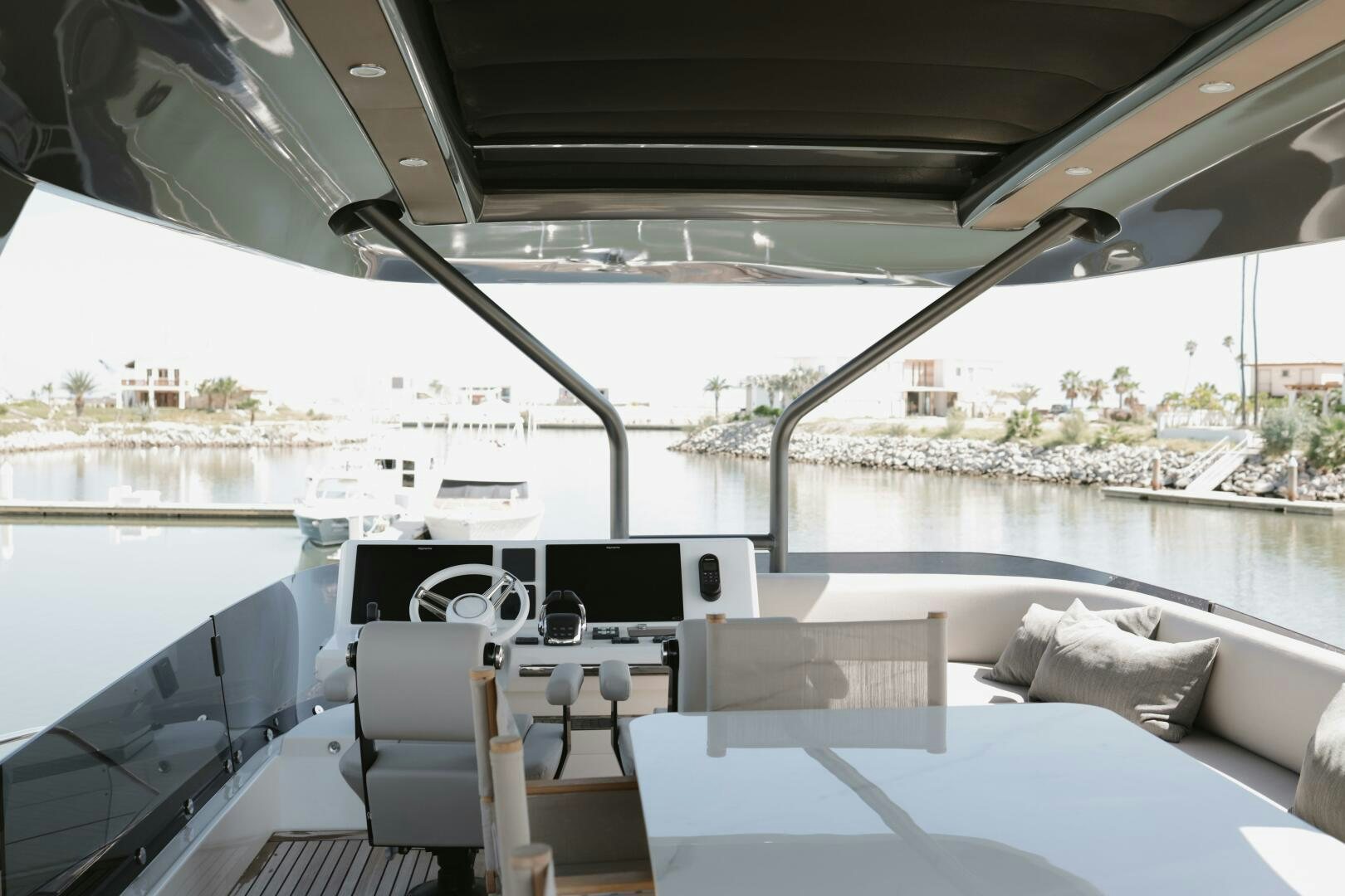 inside of a boat aboard IL DISFRUTE Yacht for Sale