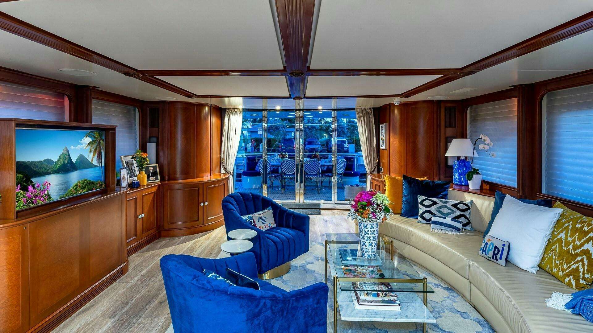 Pour another
Yacht for Sale