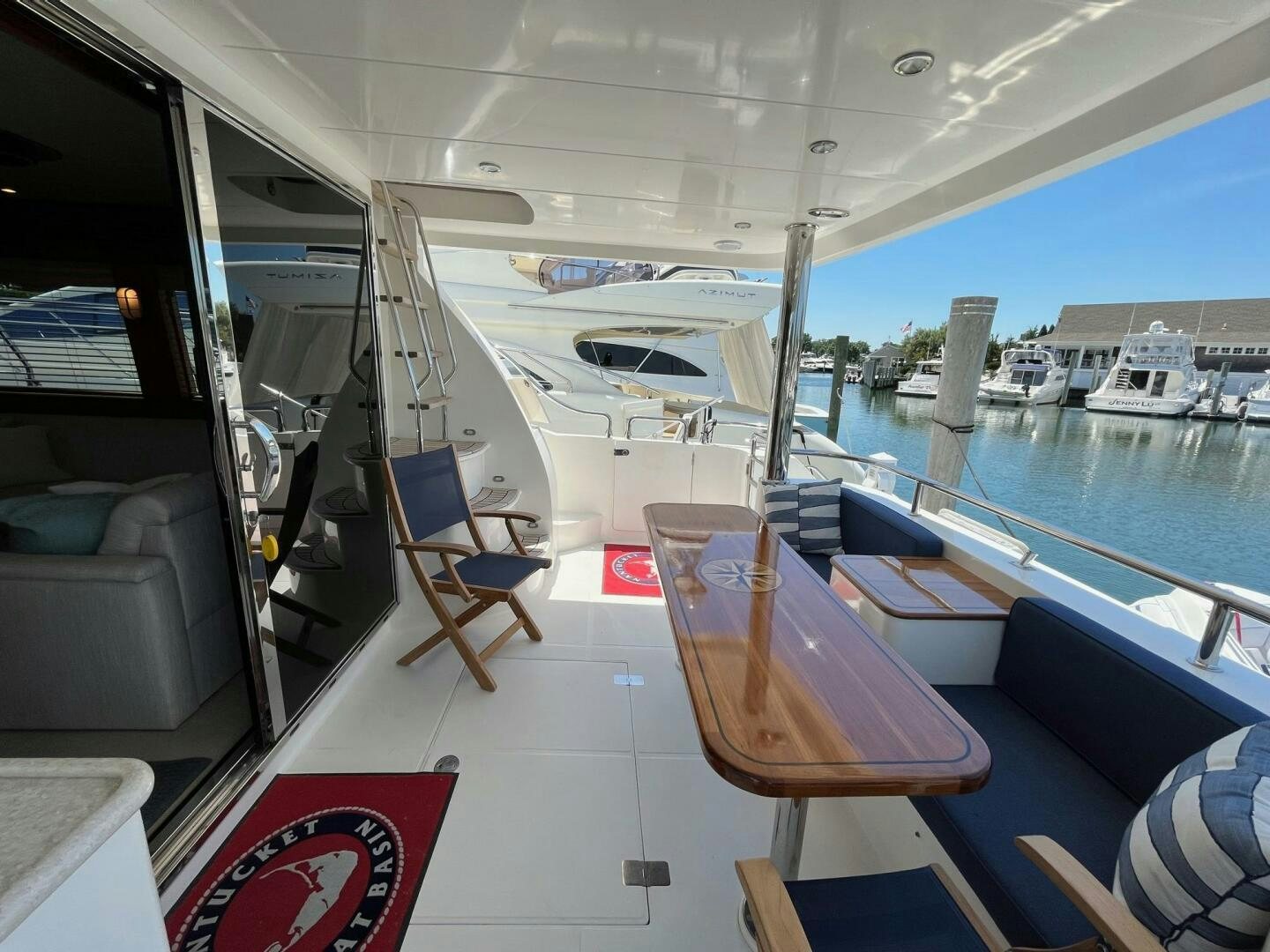 inside of a boat aboard SIG:PRN Yacht for Sale