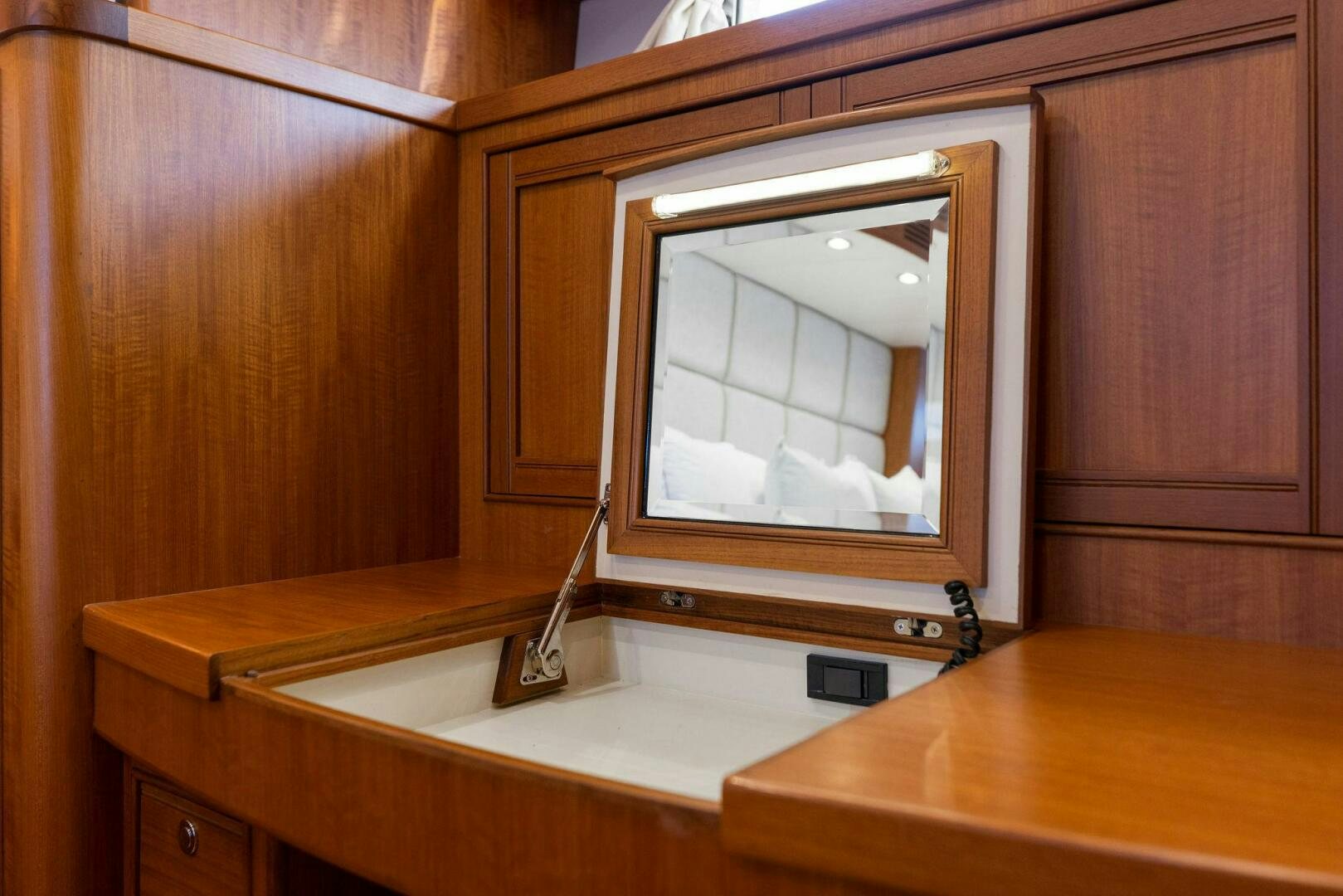 a mirror on a wall aboard SUNZSET Yacht for Sale