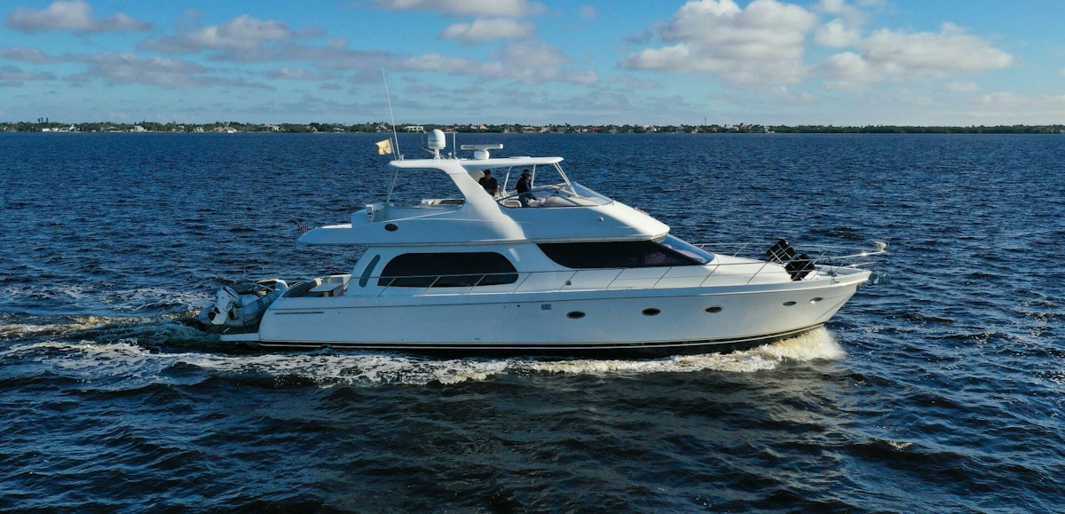 ROWE BOAT Yacht for Sale in Fort Myers 56' (17.07m) 2006 Carver N&J