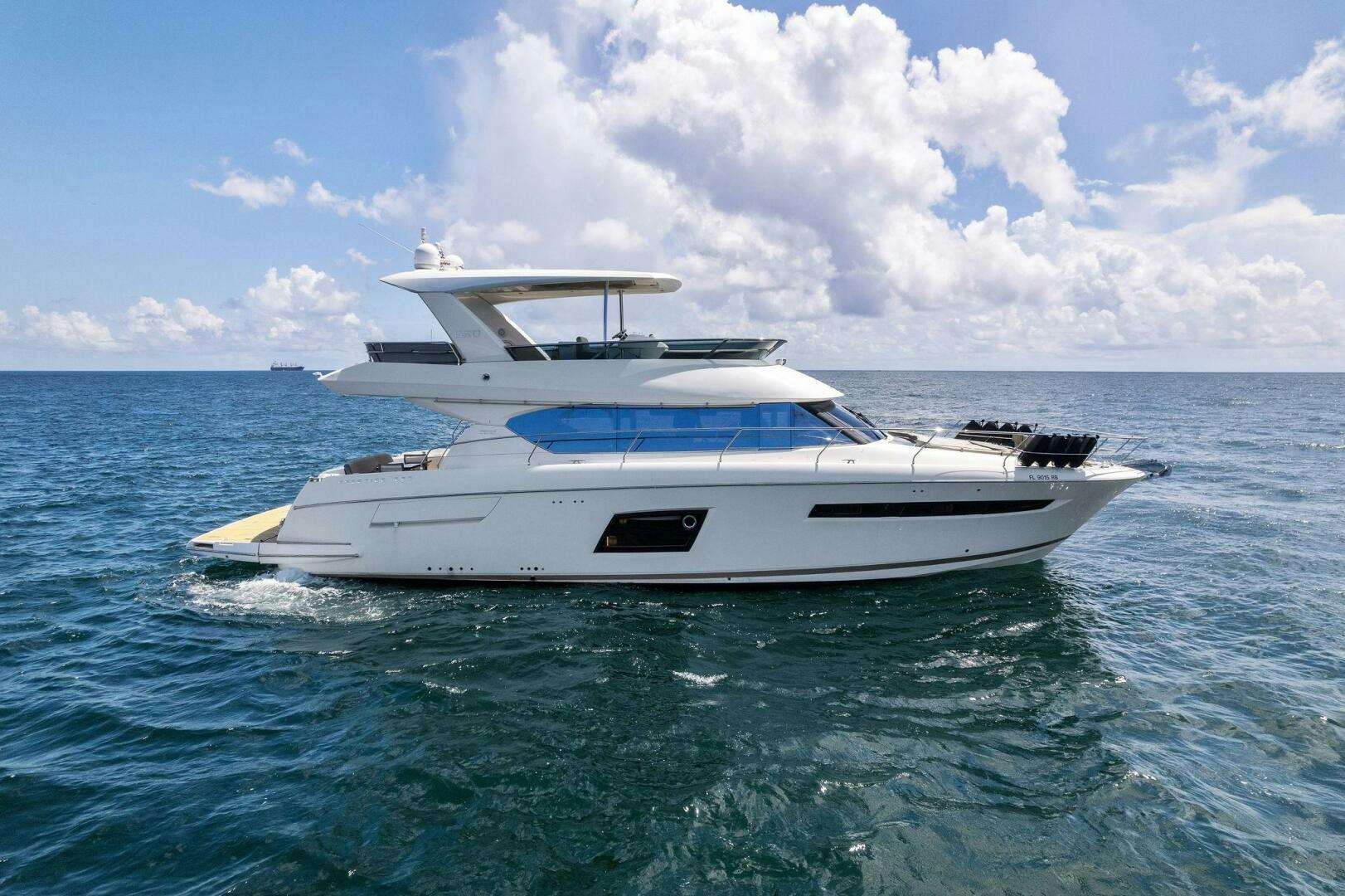 La peque
Yacht for Sale