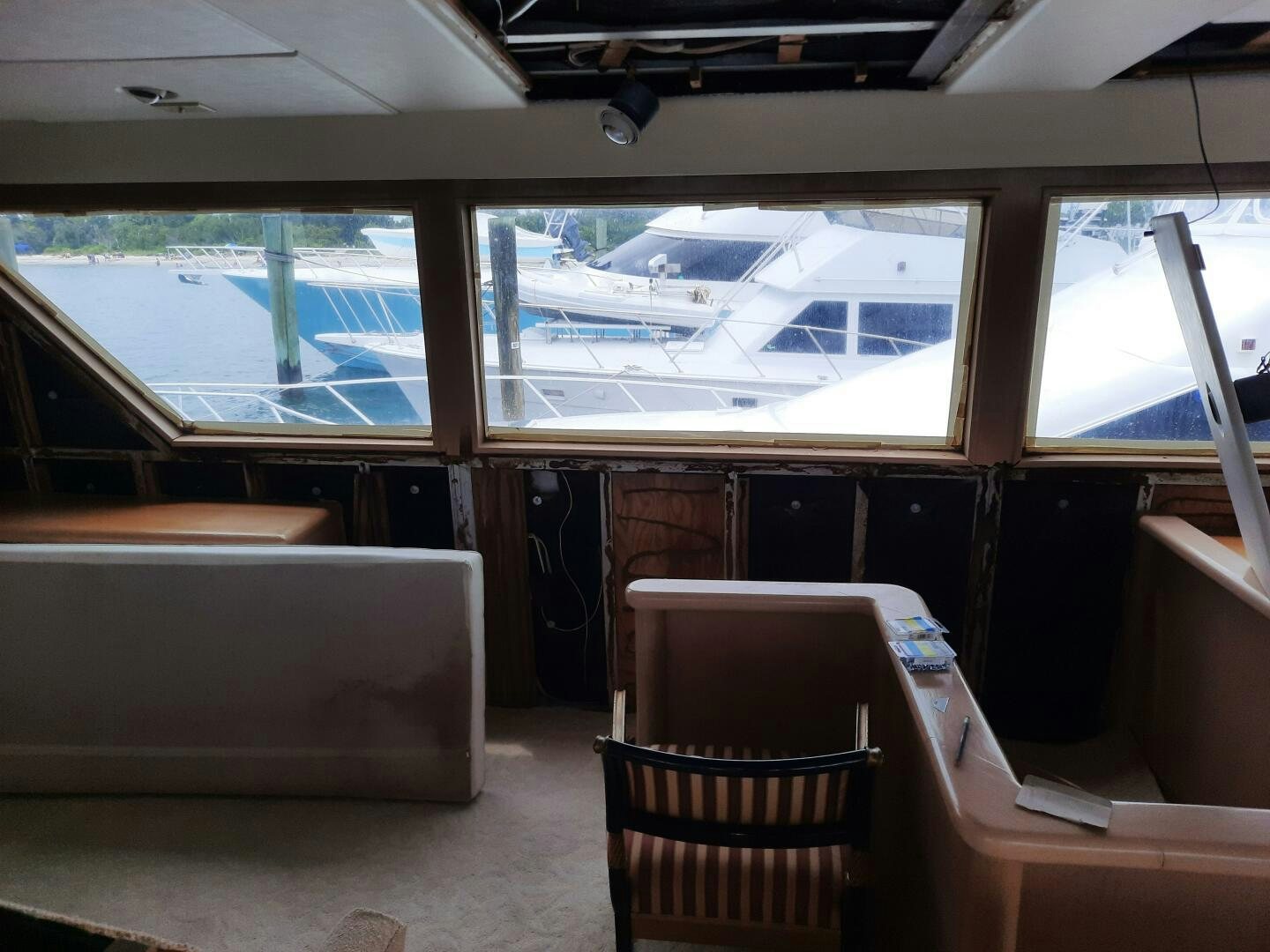 inside of a train aboard URBAN LEGEND Yacht for Sale