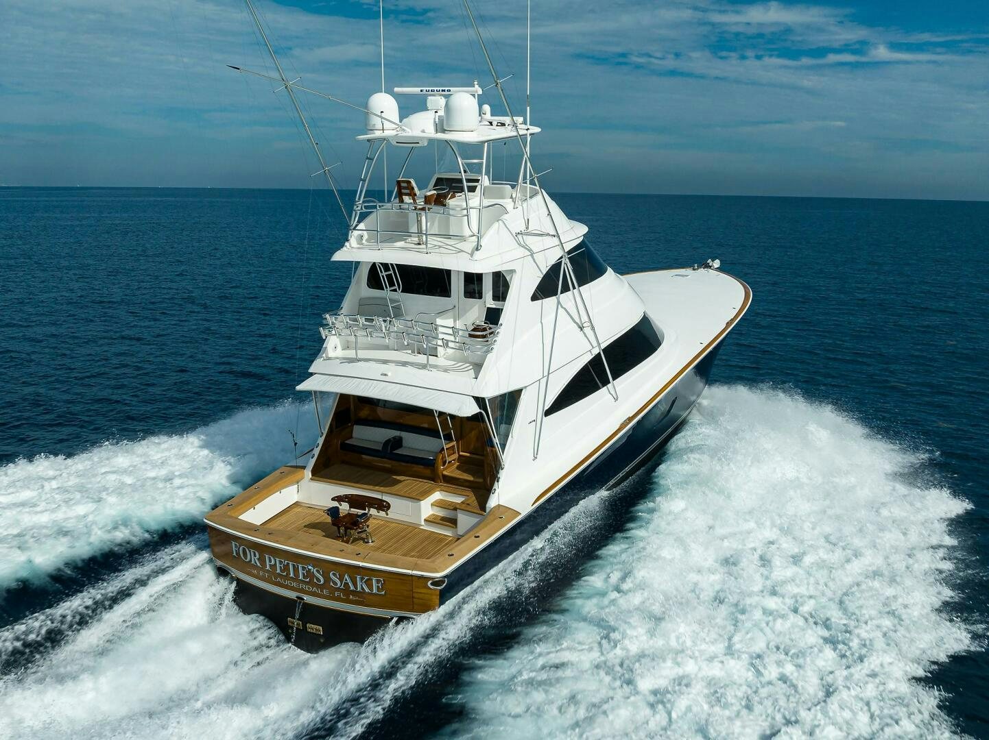 a boat on the water aboard FOR PETE'S SAKE Yacht for Sale