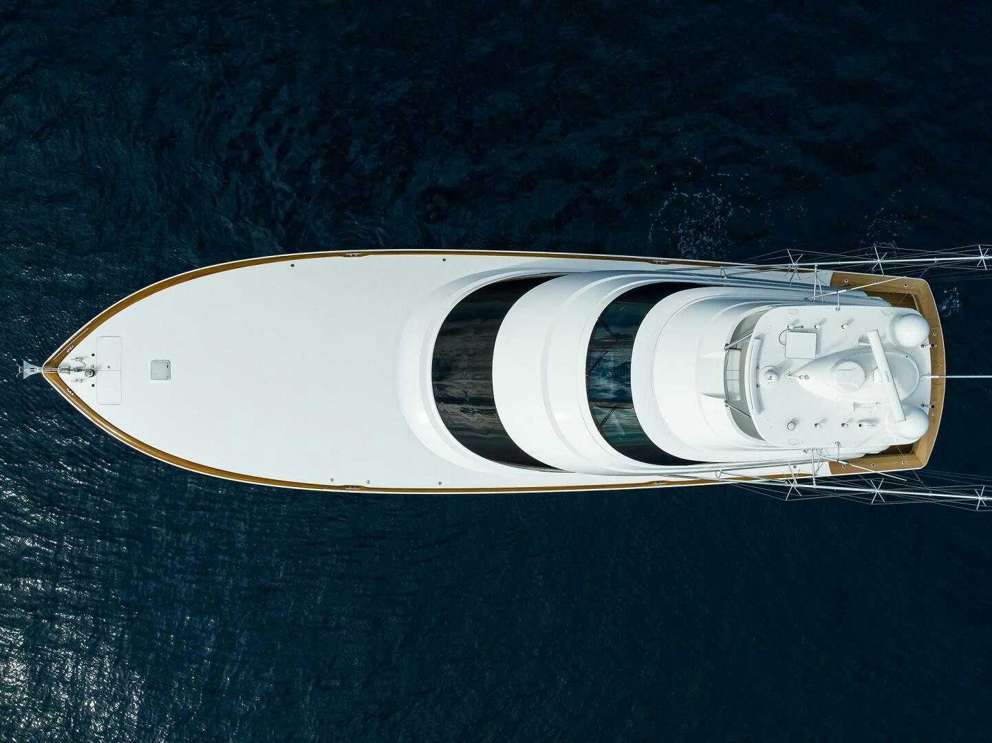 a white circle with a yellow line on it aboard FOR PETE'S SAKE Yacht for Sale