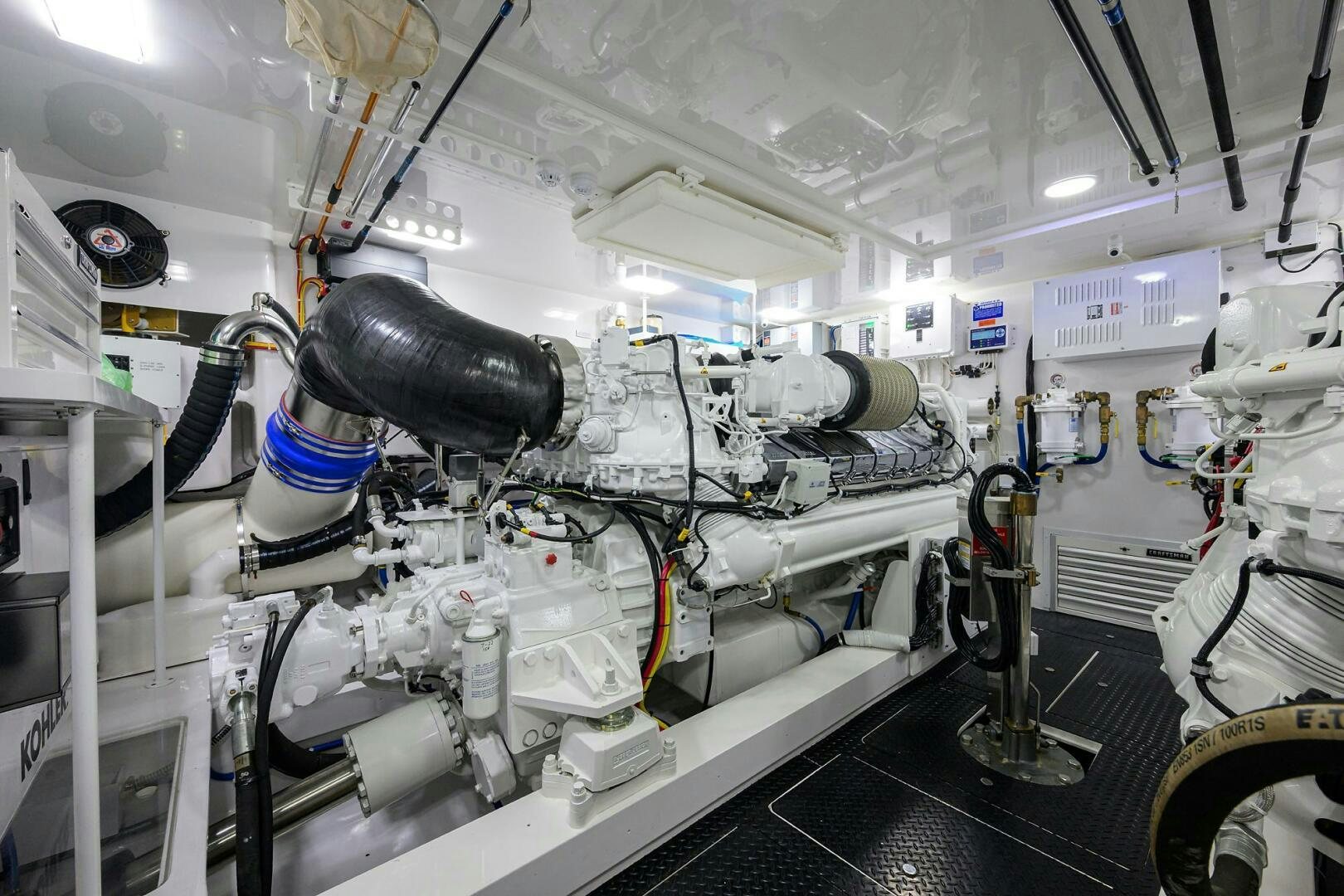 a machine with a large metal pipe aboard FOR PETE'S SAKE Yacht for Sale