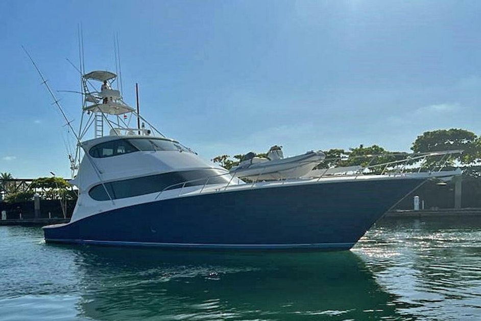 DESPERADO Yacht for Sale in Costa Rica | 77' (23.47m) 2008 Hatteras | N&J