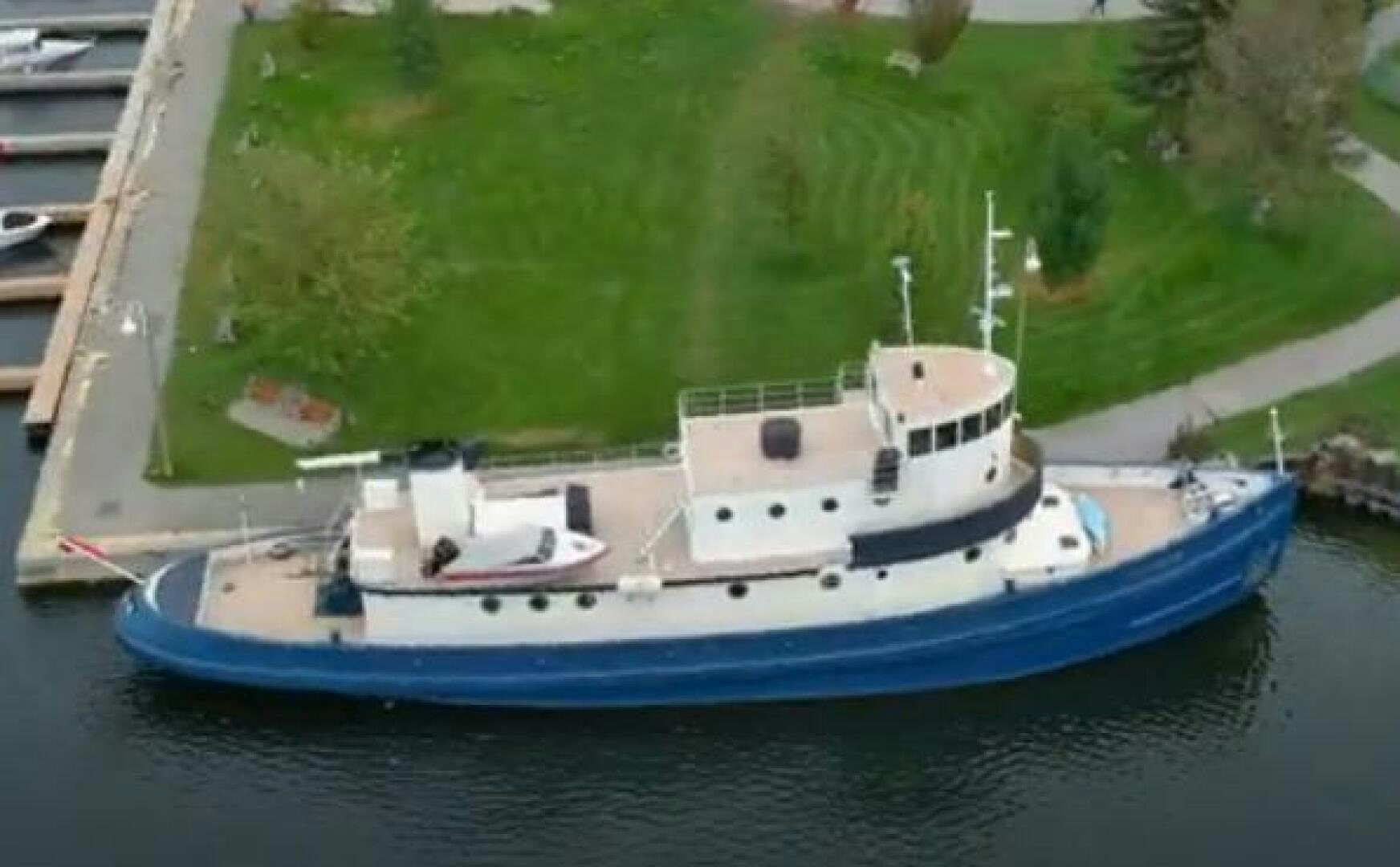 a boat on the water aboard PRESCOTONT Yacht for Sale