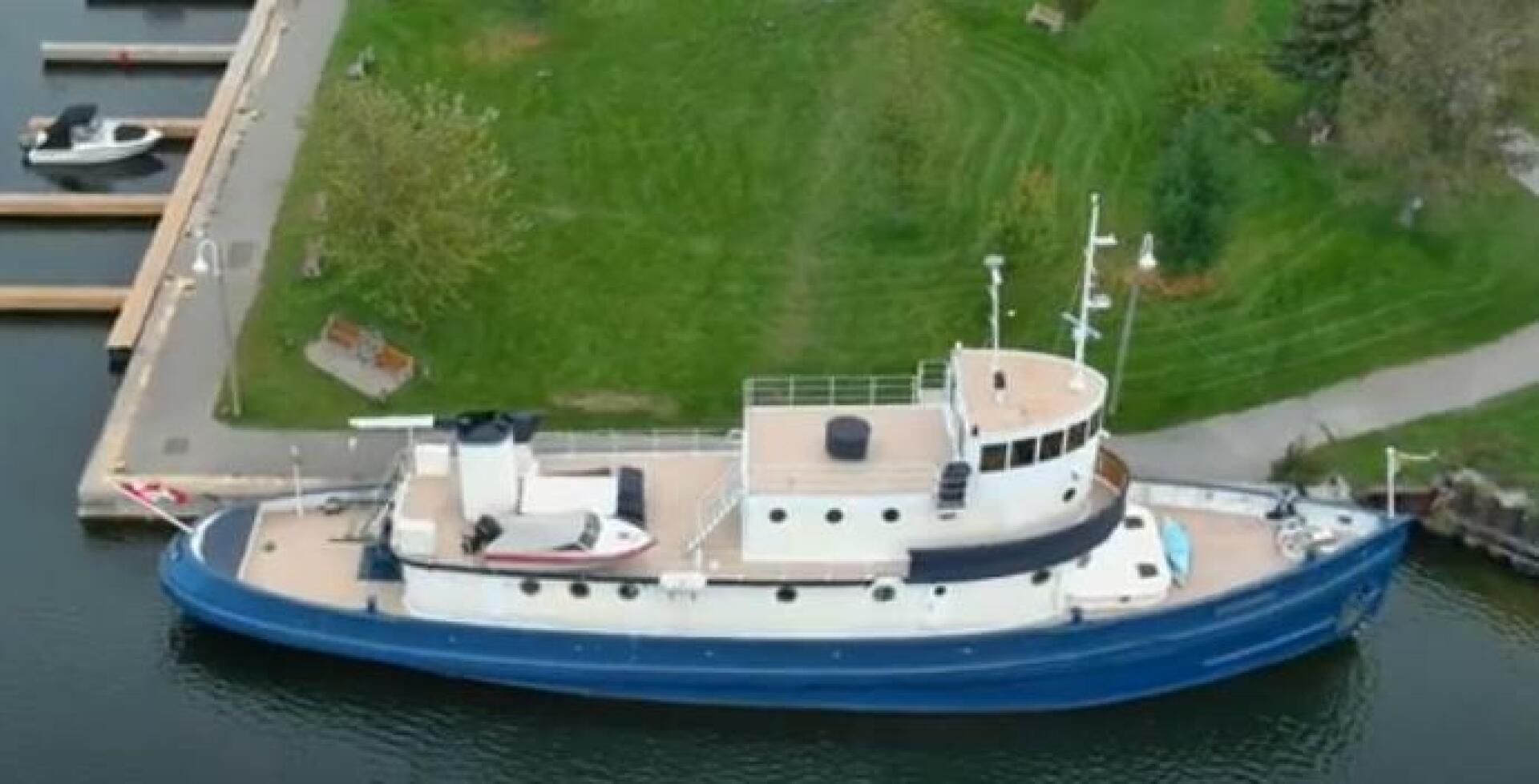 a boat on the water aboard PRESCOTONT Yacht for Sale