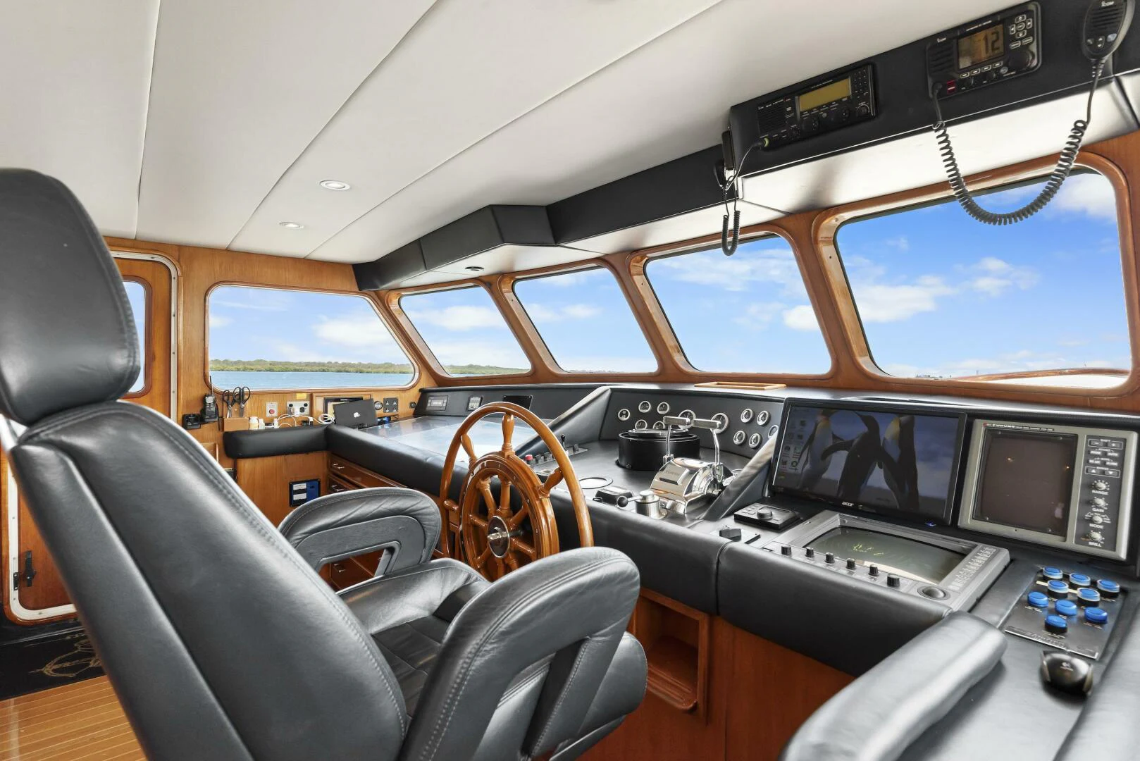 inside of a plane aboard HUNTRESS Yacht for Sale