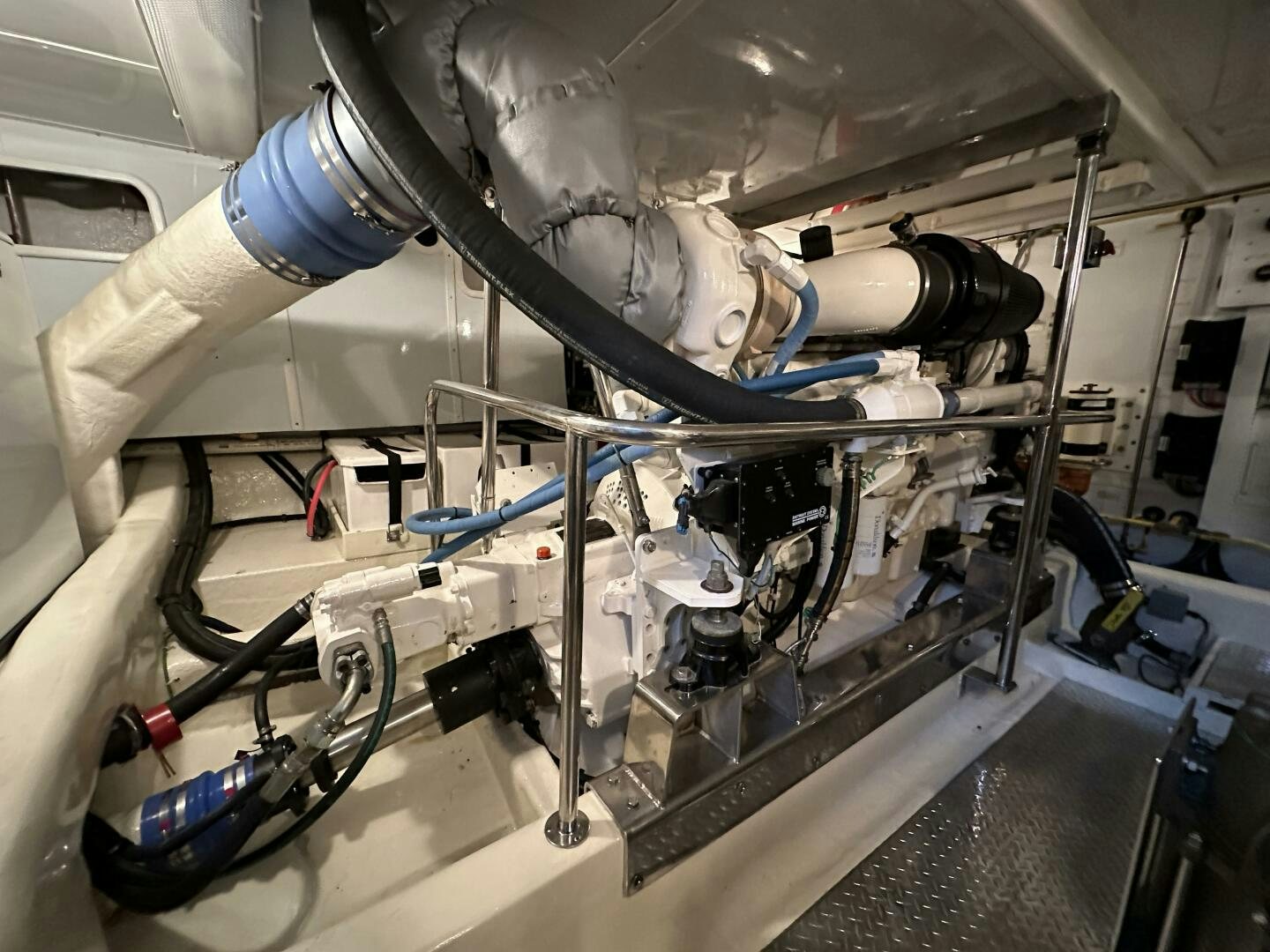 a machine with a blue tube aboard ALL ABORDEAUX Yacht for Sale