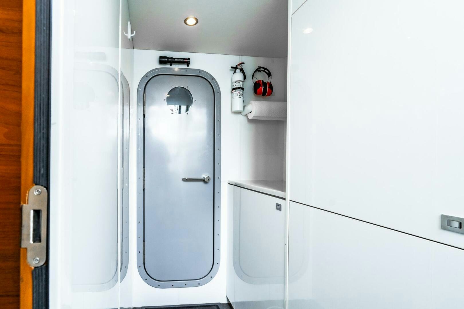 a door with knobs aboard PERFECT MATCH Yacht for Sale