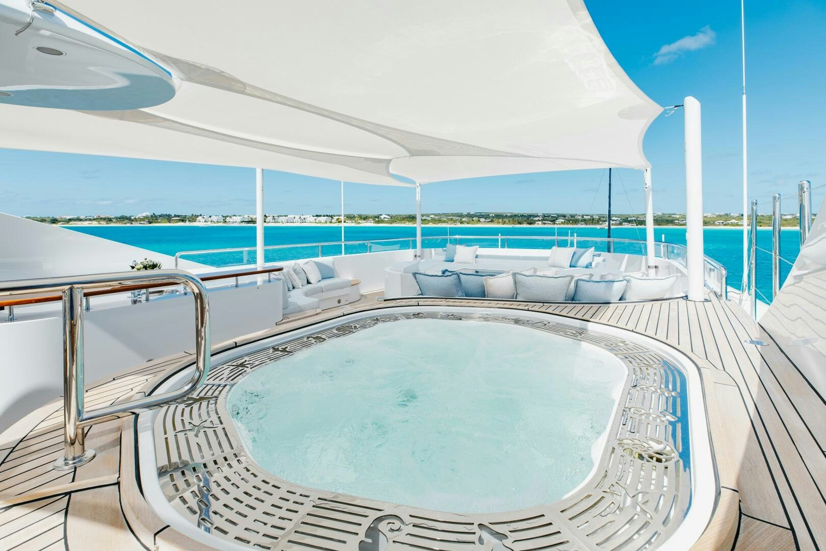 a swimming pool with a large pool aboard Q Yacht for Sale