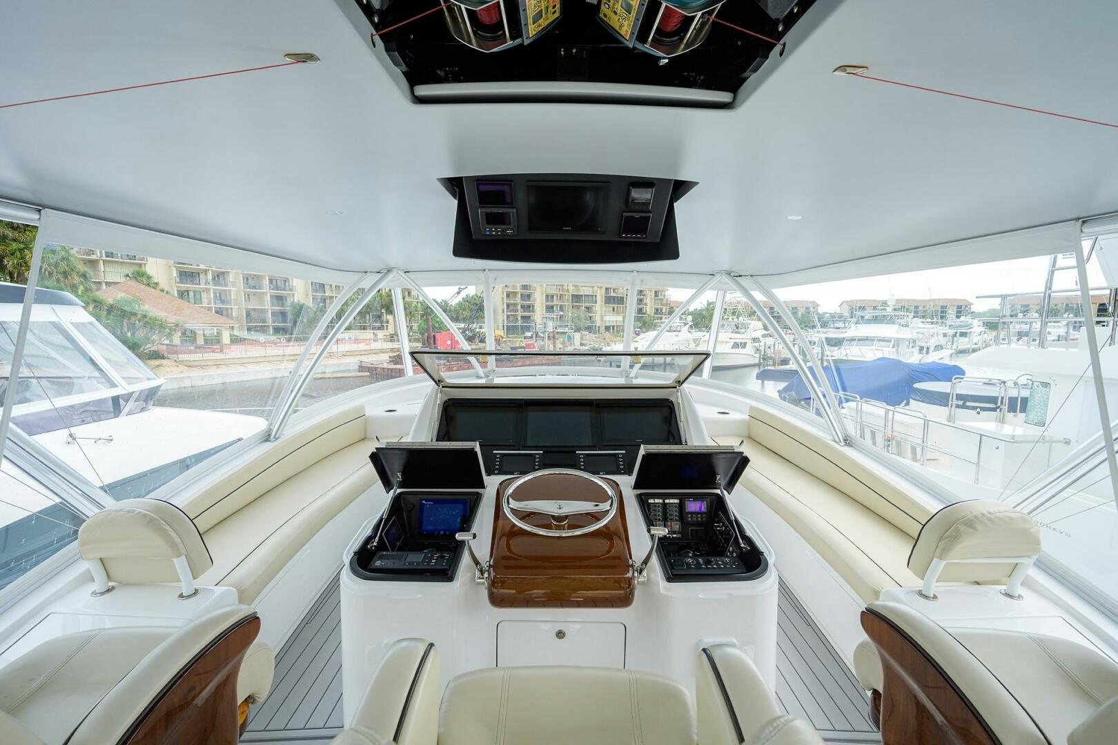 inside of a boat aboard SNOWBIRD Yacht for Sale