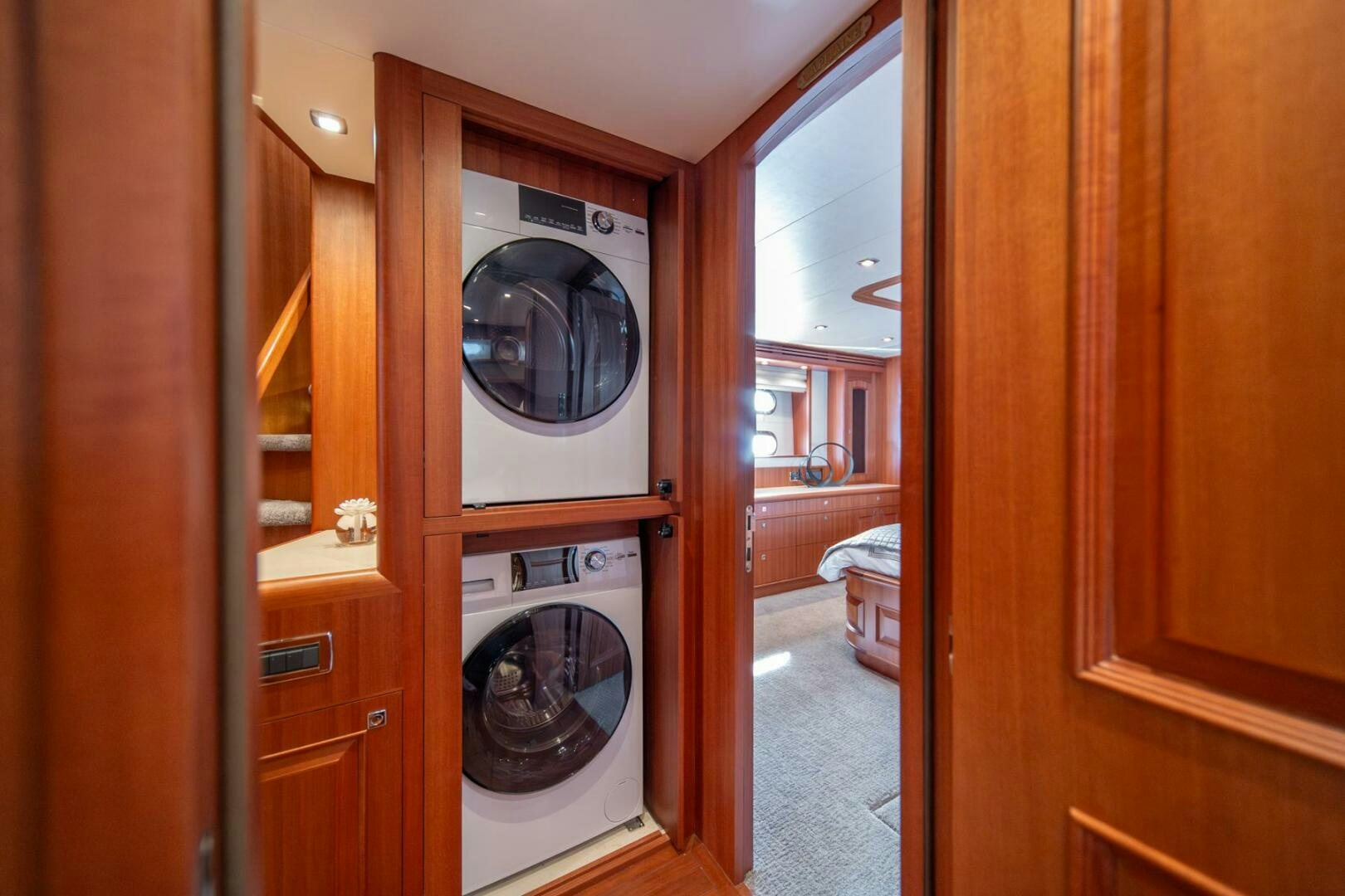 a room with a washing machine aboard ABRI SUR LA MER Yacht for Sale