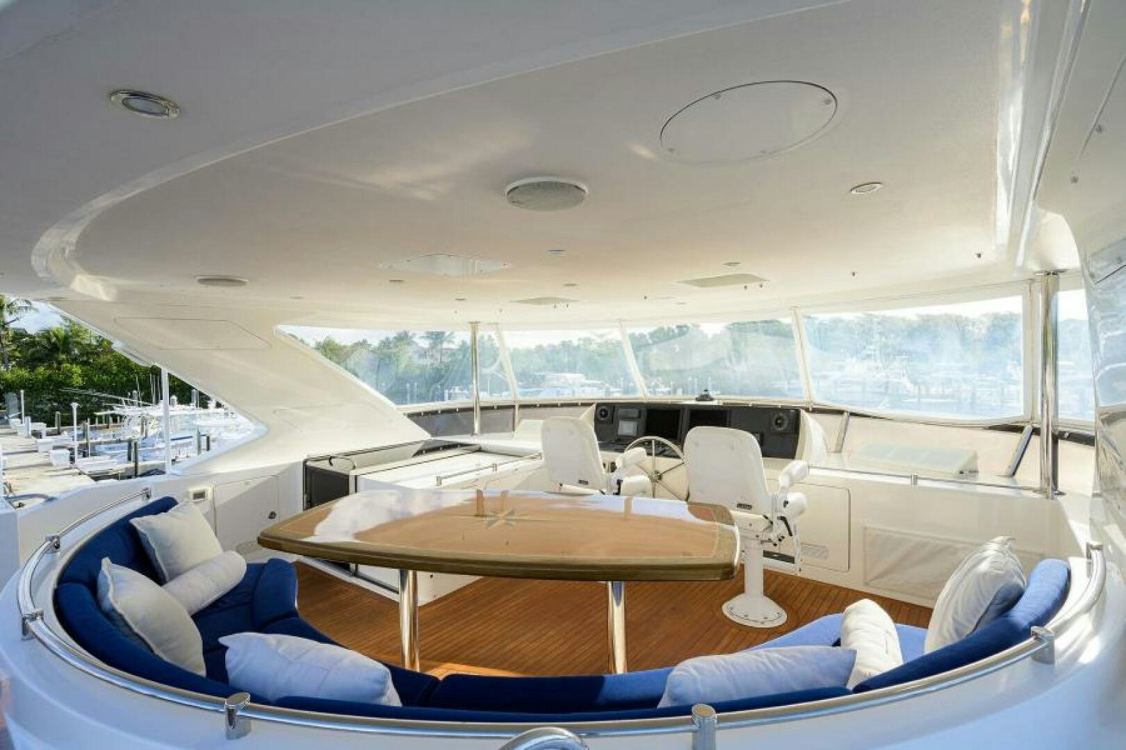 inside of a boat aboard BARNSTAR Yacht for Sale