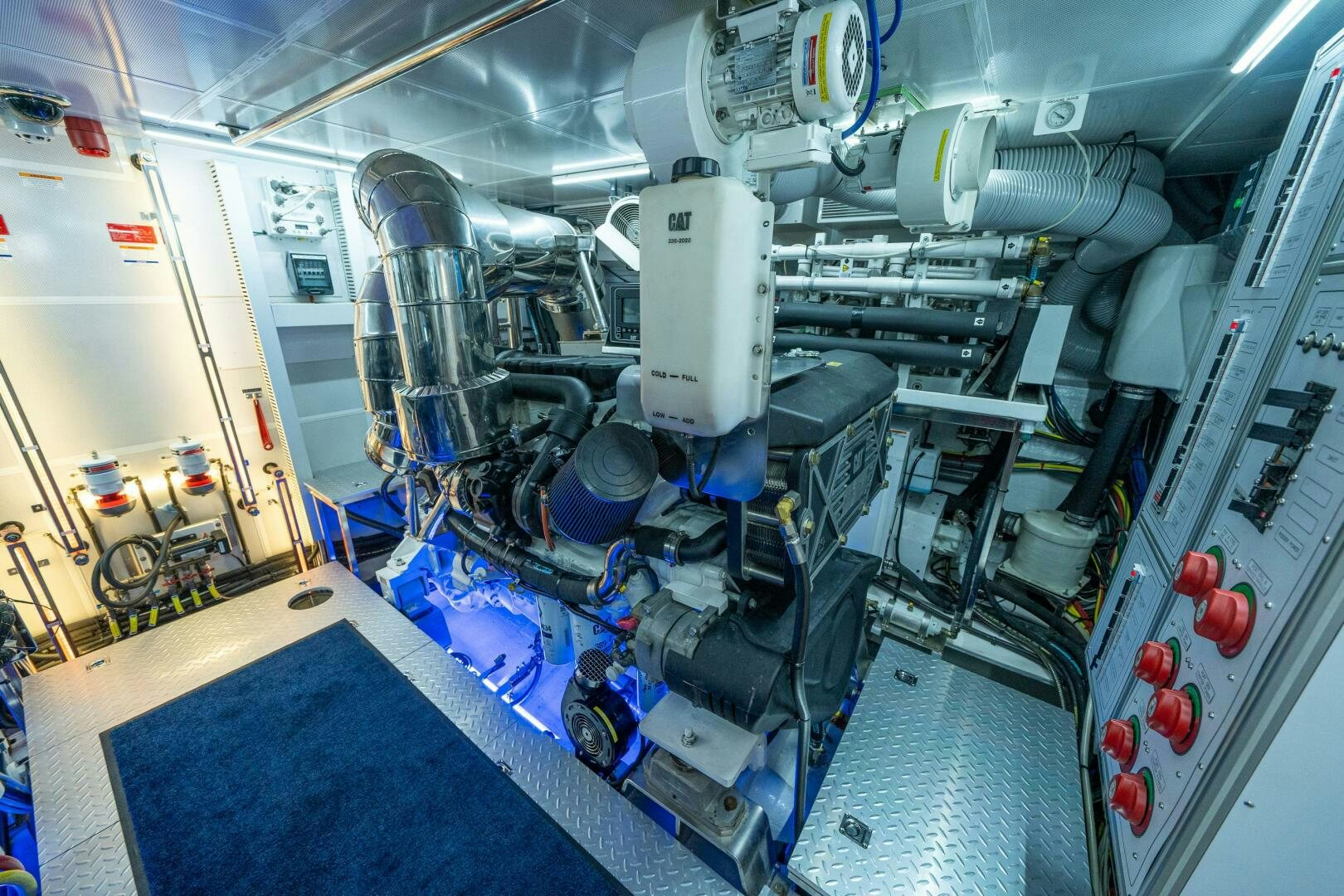 a room with a machine aboard AFTER MIDNIGHT Yacht for Sale