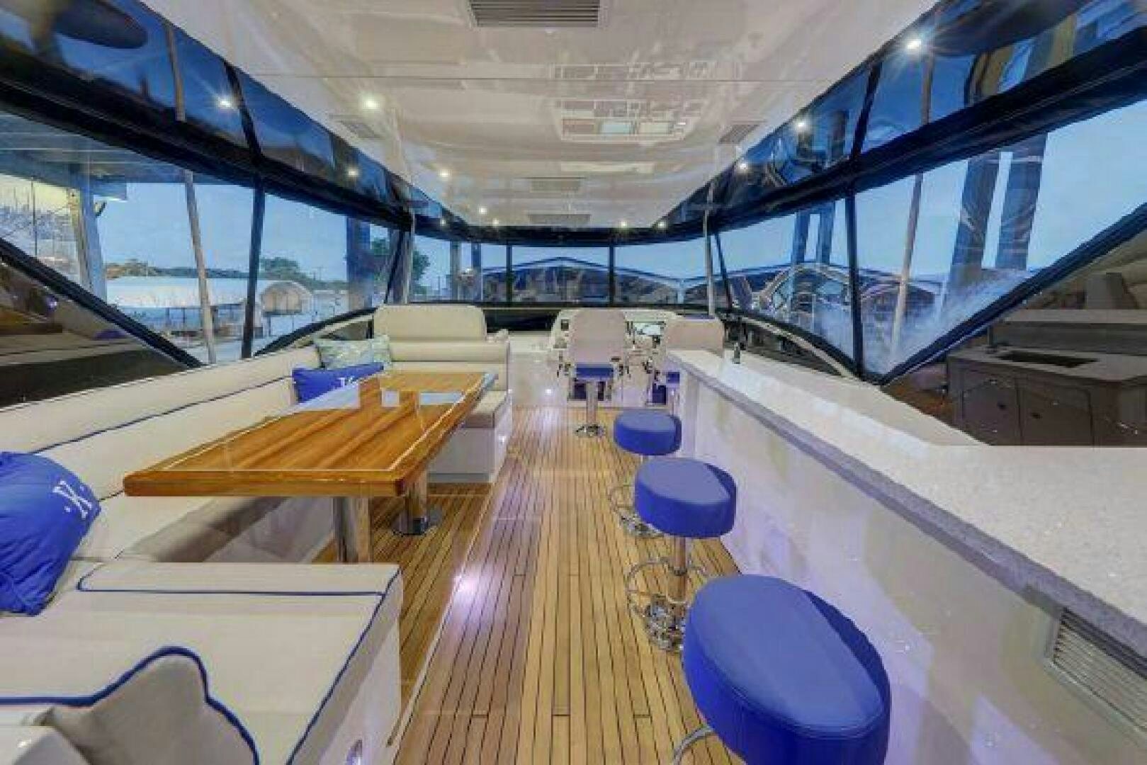 inside of a boat aboard 75 HATTERAS M75 / 2020 Yacht for Sale