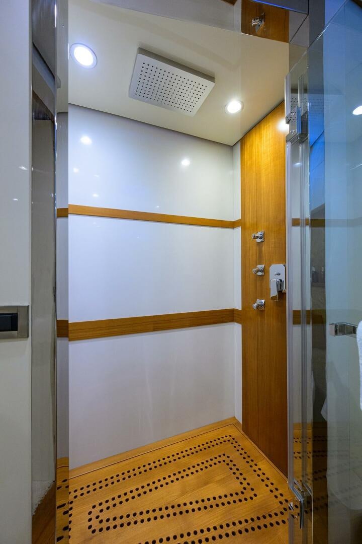 a hallway with a door aboard KIMBERLIE Yacht for Sale