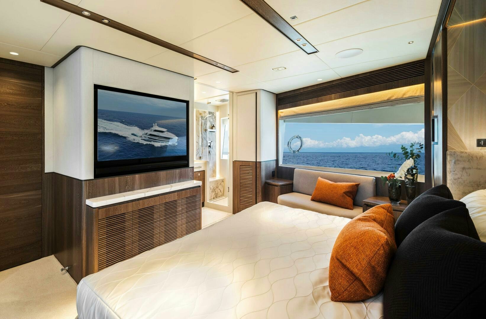 a room with a large tv aboard FD80-614 Yacht for Sale