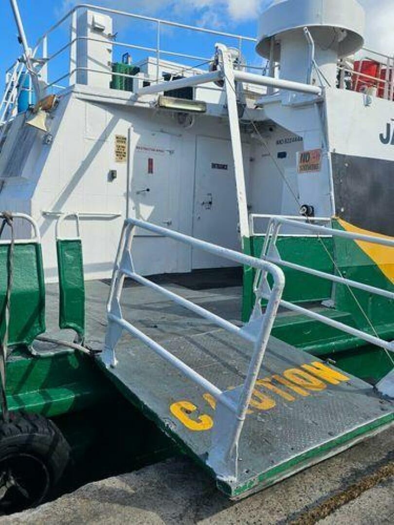 a large white machine aboard JADEN SUN Yacht for Sale