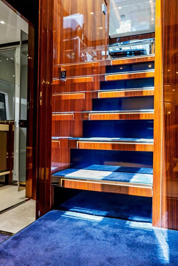 a closet with a blue mat aboard KNOT NORMAL Yacht for Sale