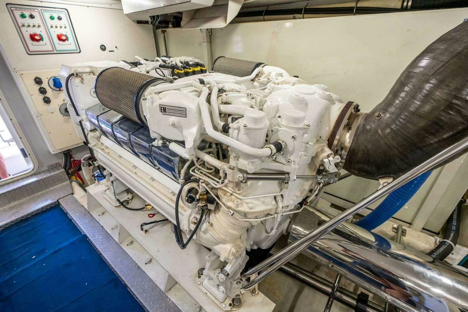 a machine with a large metal tube aboard NAVETTE Yacht for Sale