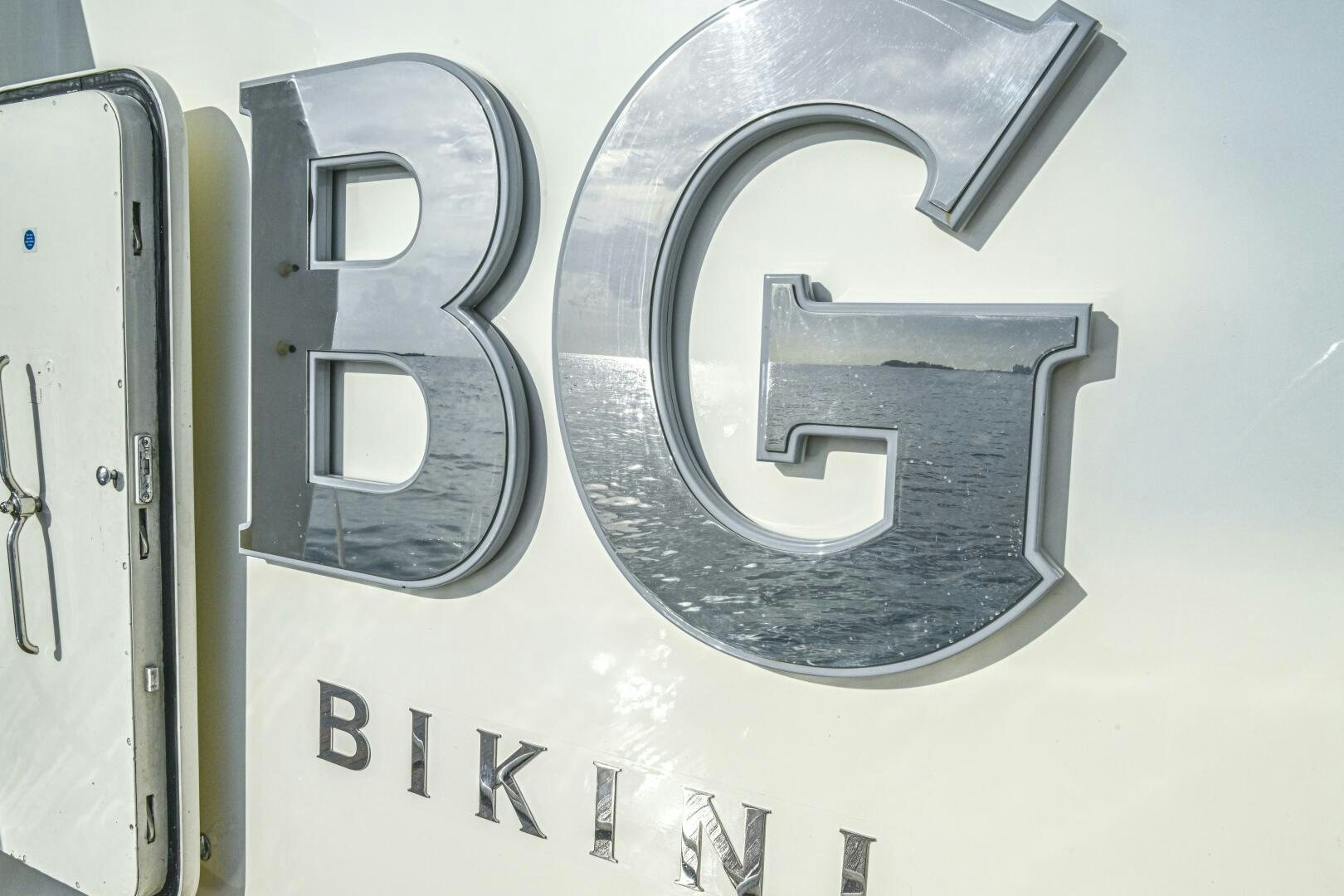 text aboard BG Yacht for Sale