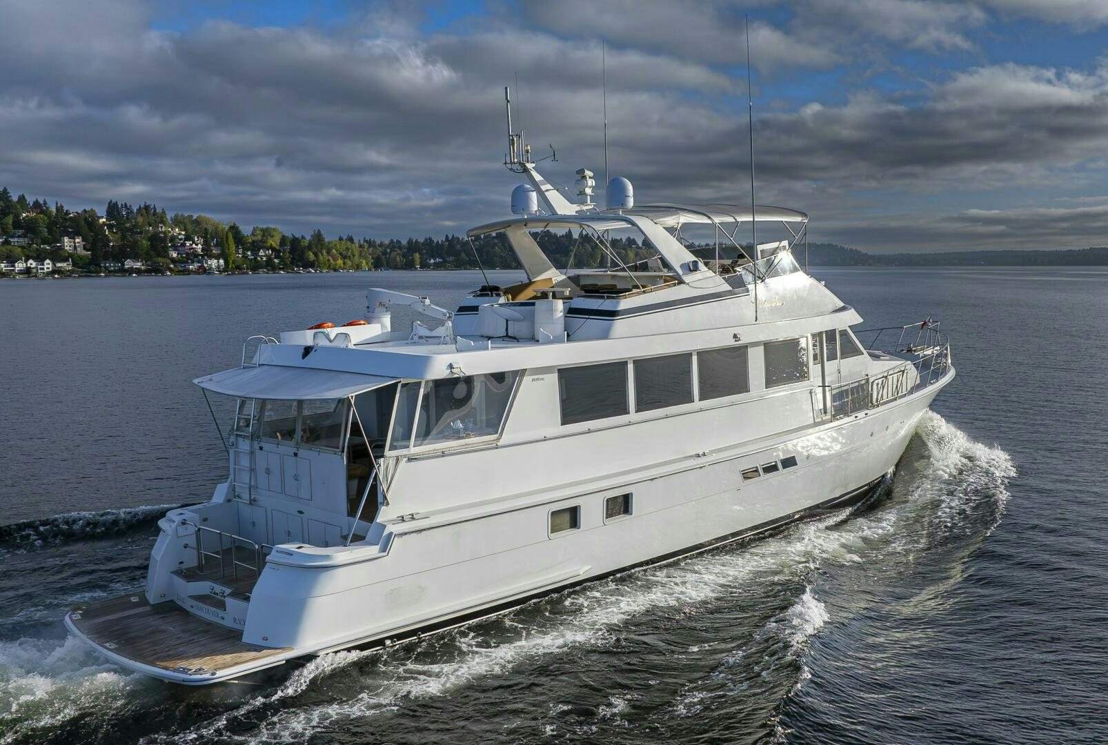 a white boat on the water aboard LISA SEA I Yacht for Sale