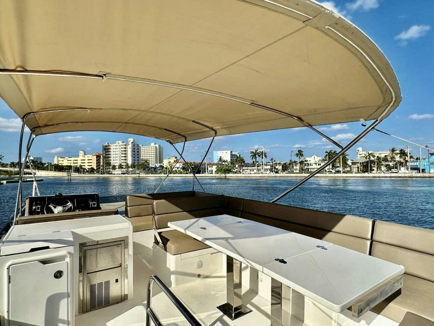 INSITE Yacht for Sale in Hollywood 53' 2" (16.21m) 2017 Galeon N&J