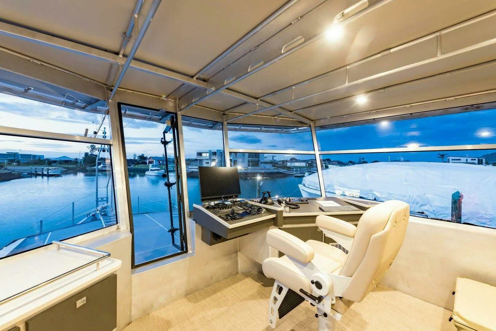 inside of a boat aboard BUFFALO NICKEL Yacht for Sale