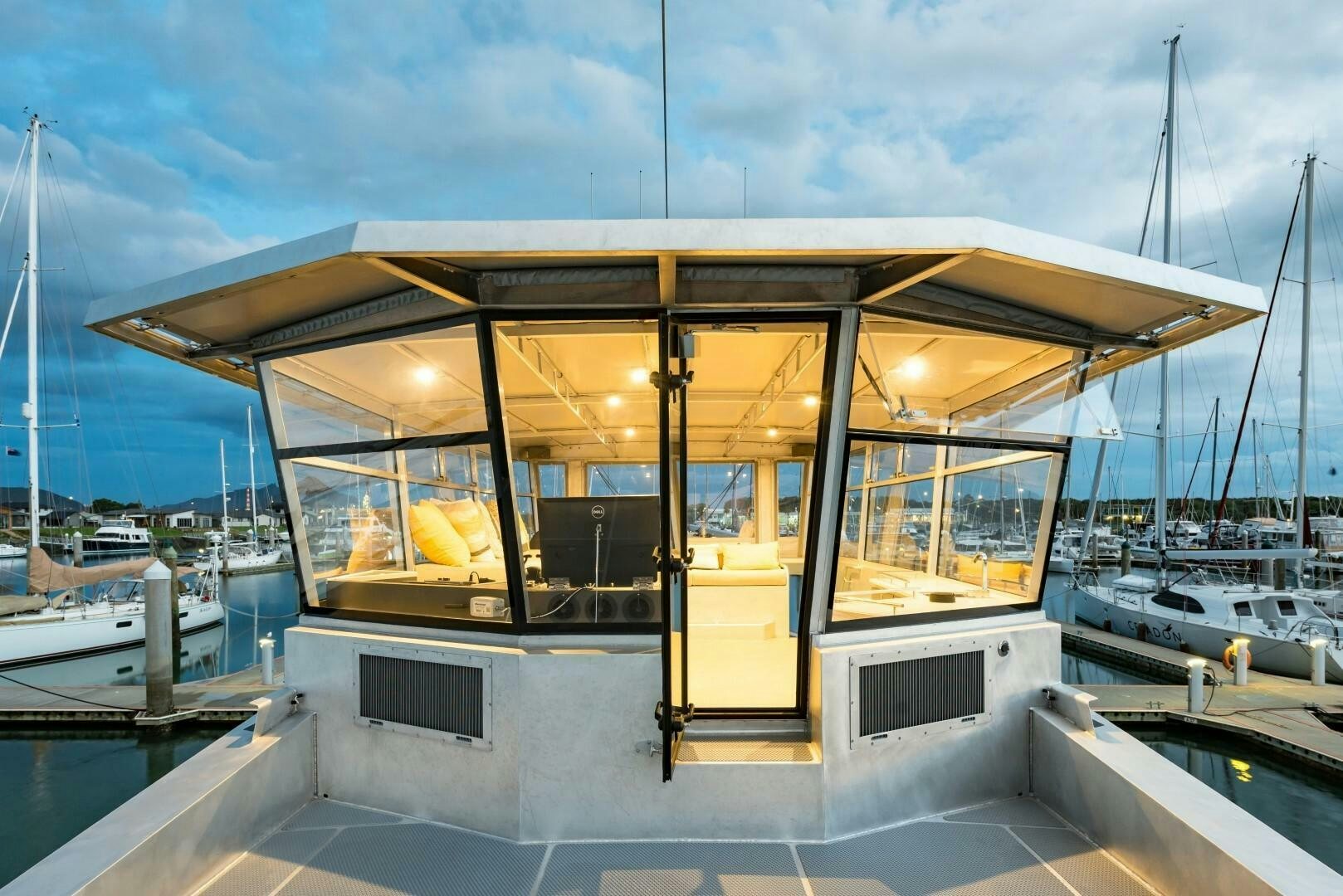 a glass house with a glass roof aboard BUFFALO NICKEL Yacht for Sale