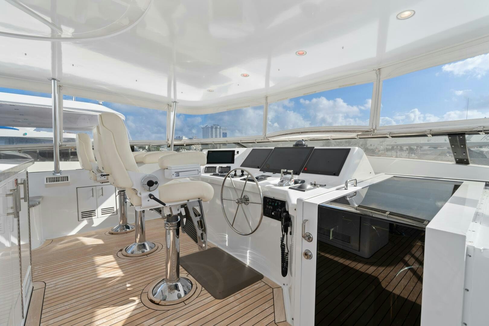 a room with a large white machine aboard INEVITABLE Yacht for Sale