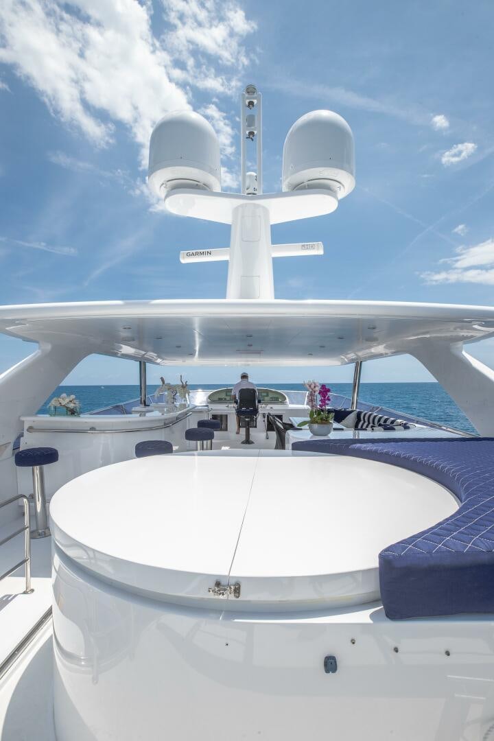 a white boat with a white sail aboard KENTUCKY BELLE Yacht for Sale