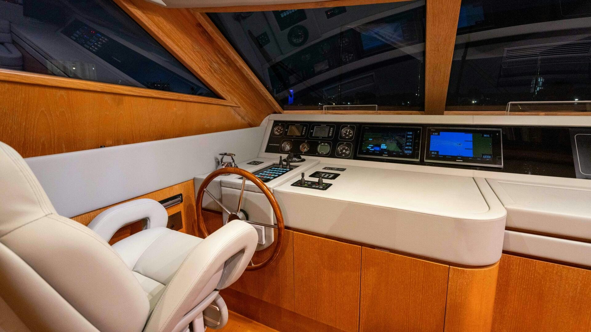 a room with a machine and a chair aboard LOSAND Yacht for Sale