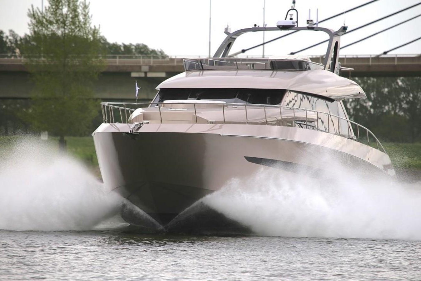 a boat crashing into a dock aboard ALILEA Yacht for Sale
