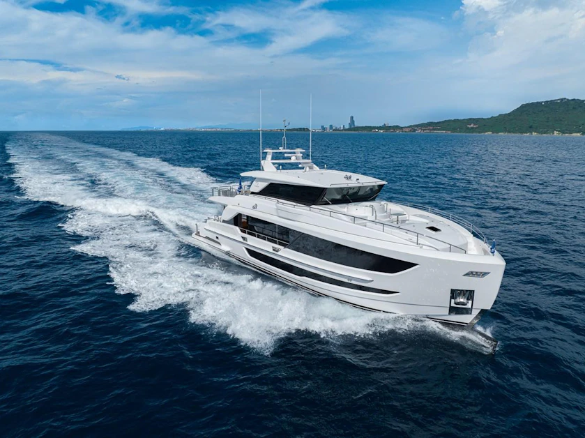 HORIZON FD90/30 Yacht for Sale | 90' (27.43m) 2024 HORIZON | N&J