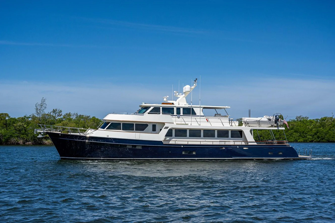 PIVOT Yacht for Sale