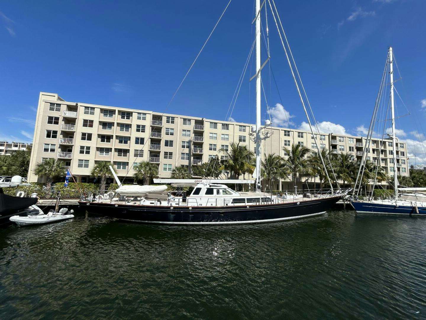 Toto
Yacht for Sale