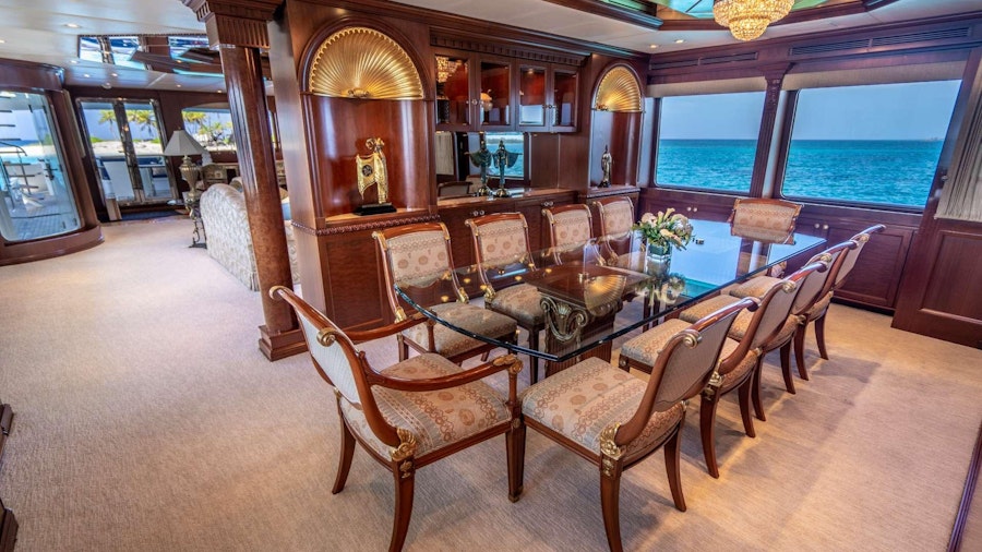 RELENTLESS Yacht RELENTLESS Yacht