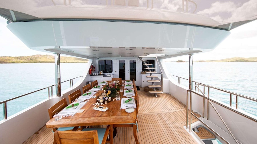 Just Enough Yacht Just Enough Yacht