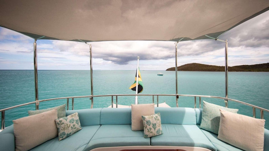 Just Enough Yacht Just Enough Yacht