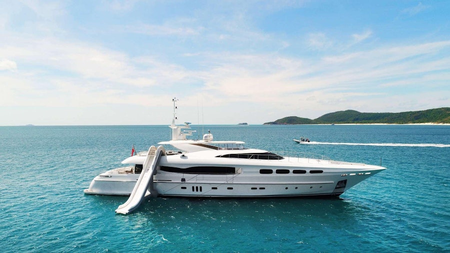 INFINITY PACIFIC Yacht
