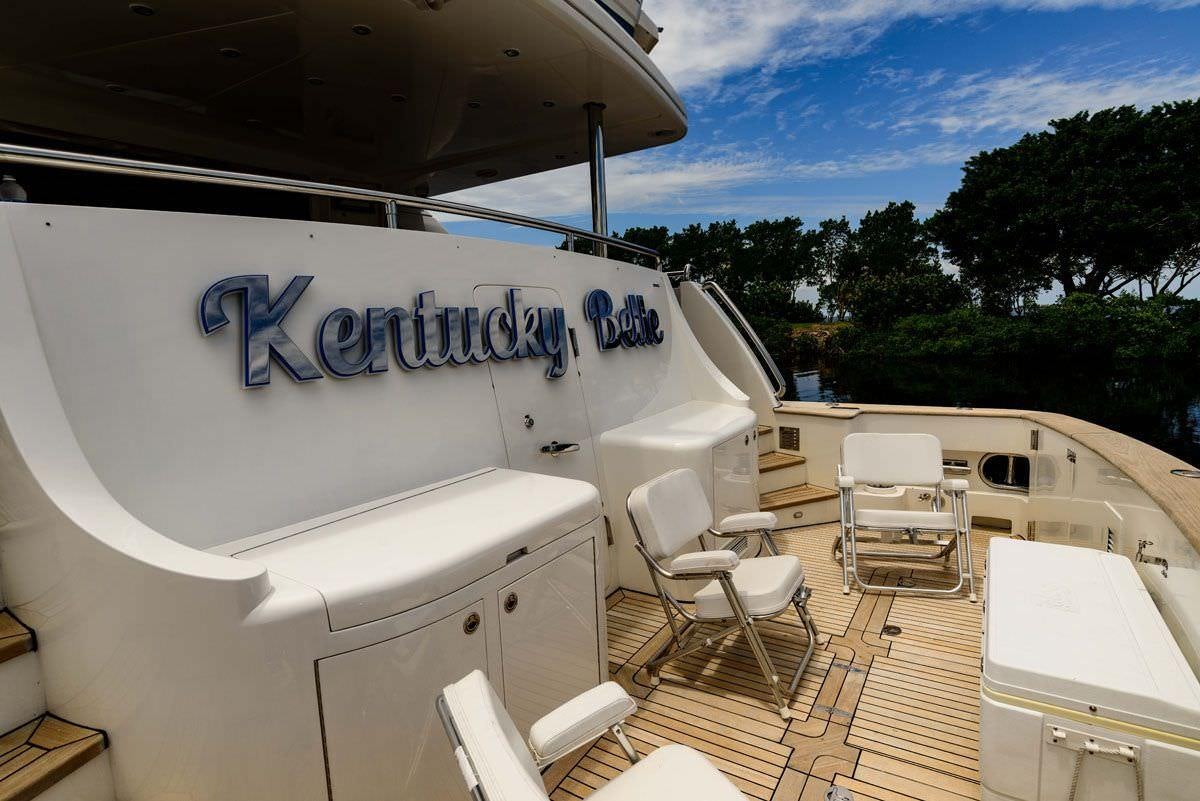 a boat on the water aboard KENTUCKY BELLE Yacht for Charter