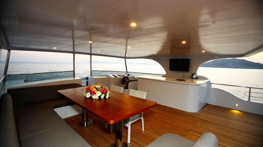 CROCUS Yacht CROCUS Yacht