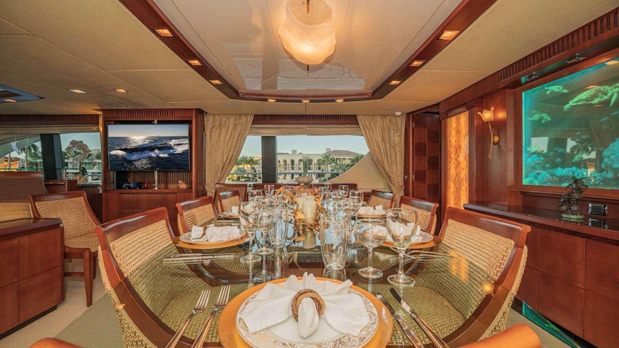 VIVERE Yacht VIVERE Yacht