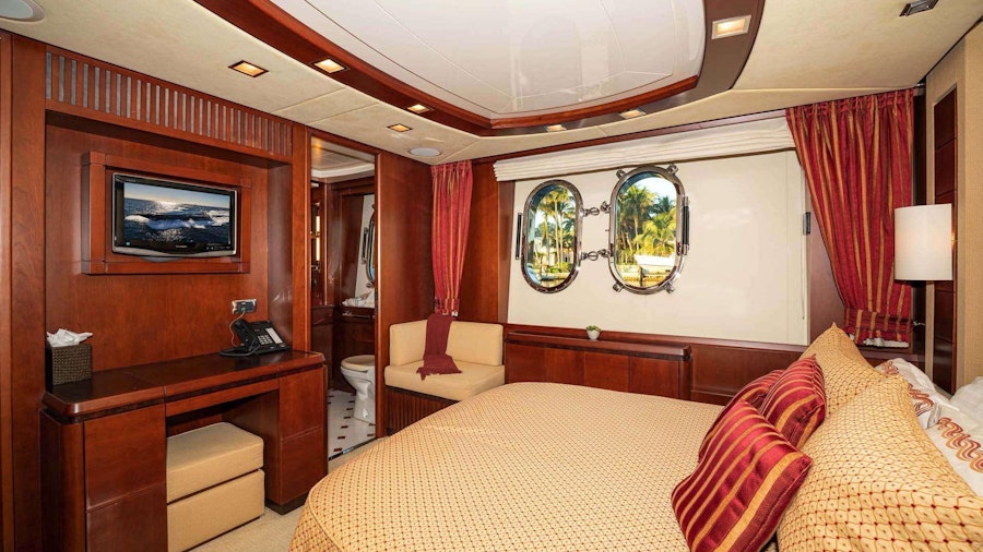 VIVERE Yacht VIVERE Yacht