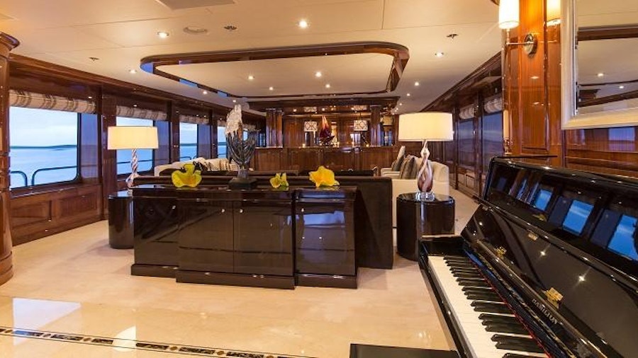 REMEMBER WHEN Yacht REMEMBER WHEN Yacht