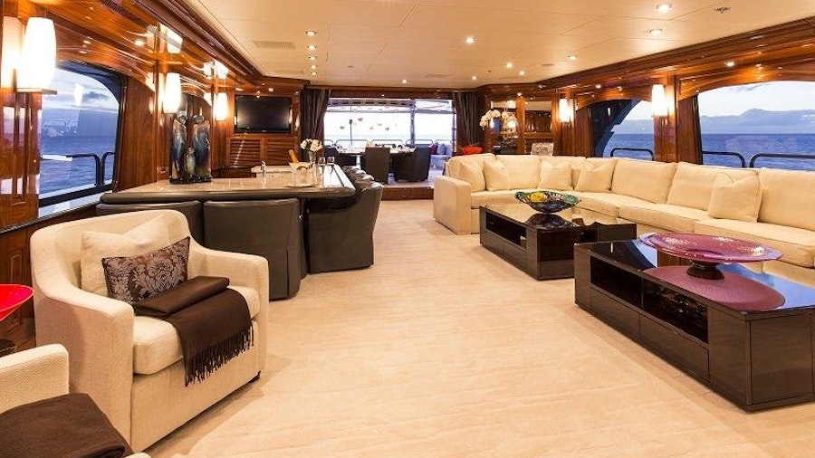REMEMBER WHEN Yacht REMEMBER WHEN Yacht