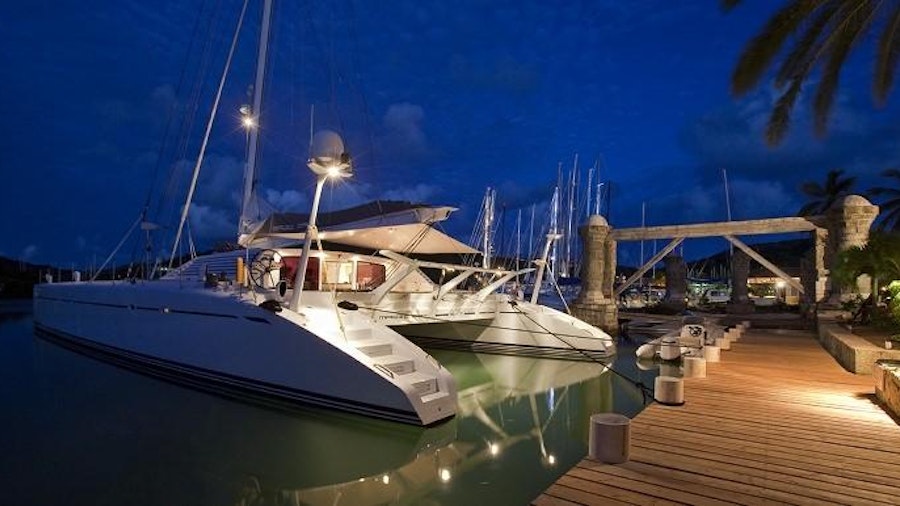 MAGIC CAT Yacht MAGIC CAT Yacht